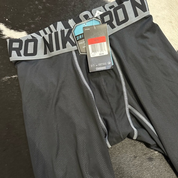 New Nike 3/4 Compression Tights Dri Fit Large - Picture 2 of 4